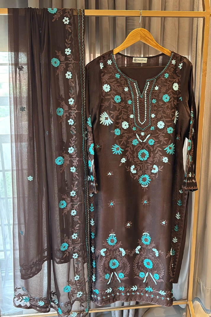 MONO BROWN