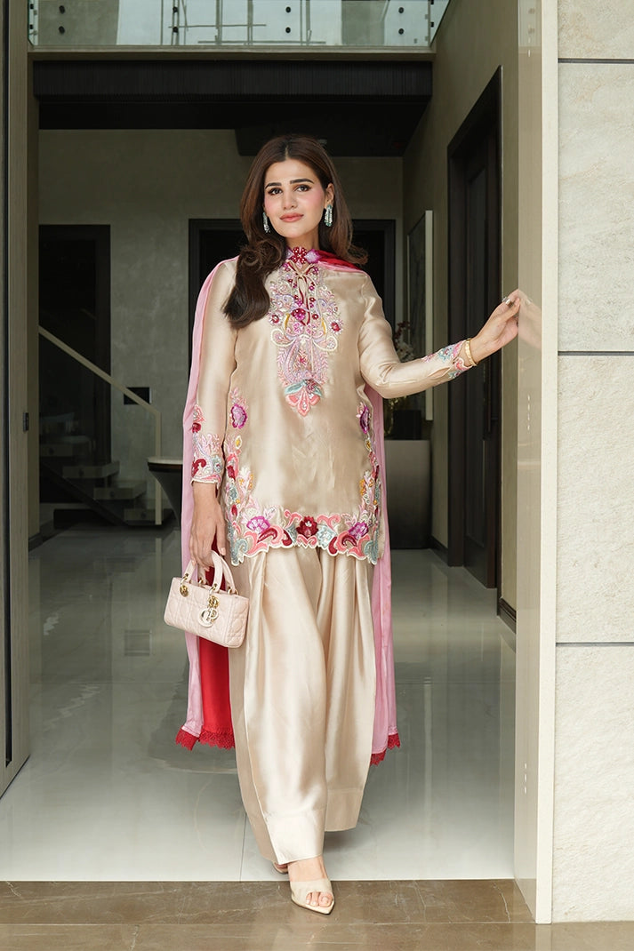 BEIGE ROSE