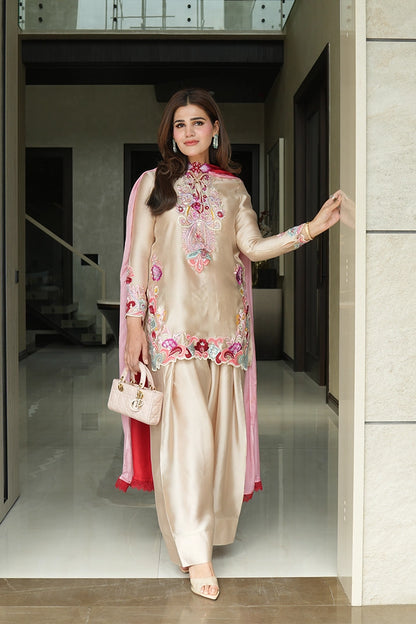 BEIGE ROSE