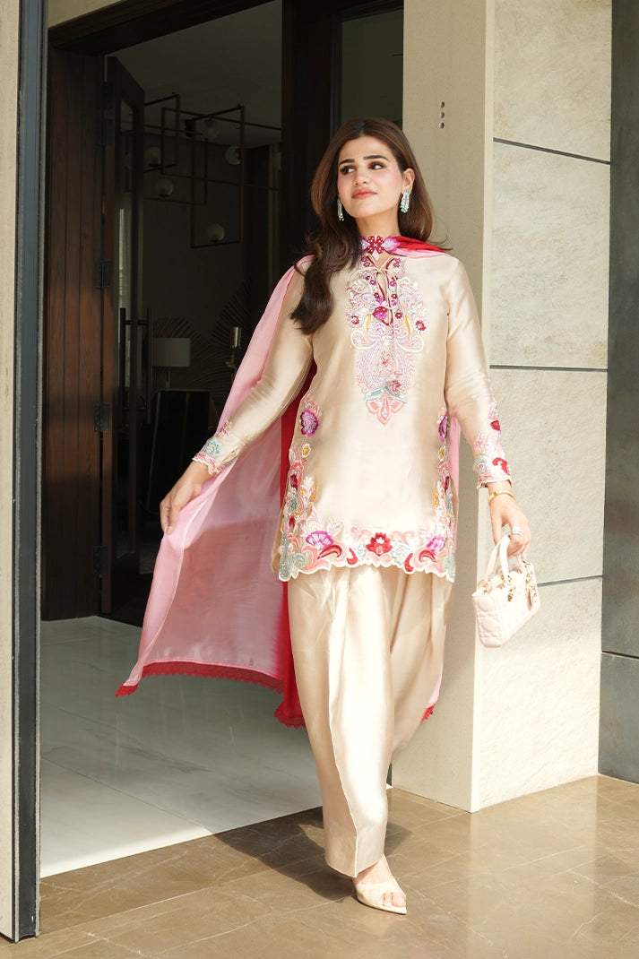 BEIGE ROSE