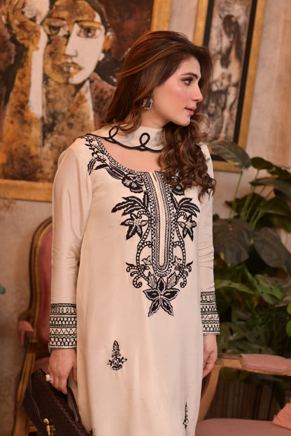 MONO IVORY