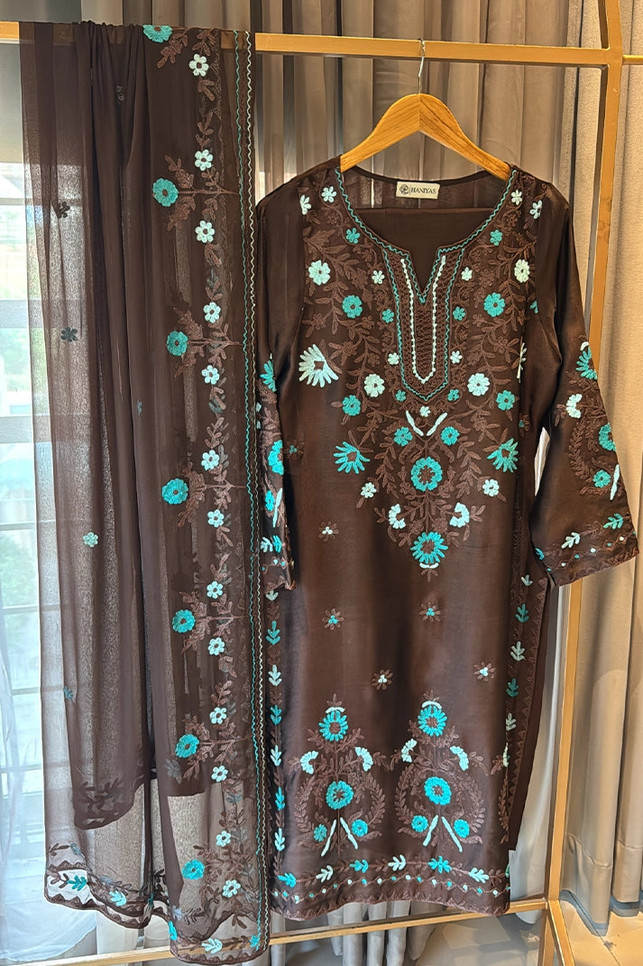 MONO BROWN