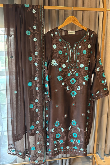 MONO BROWN