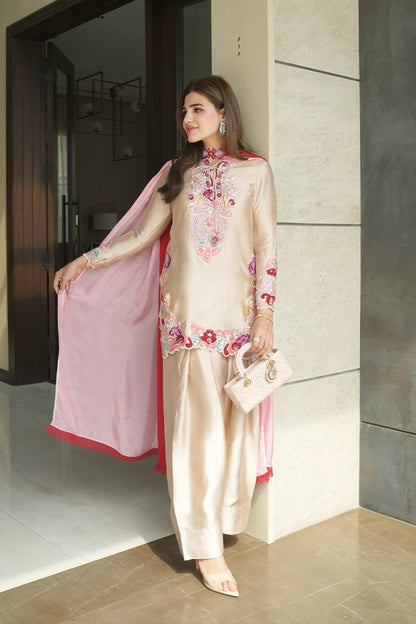 BEIGE ROSE